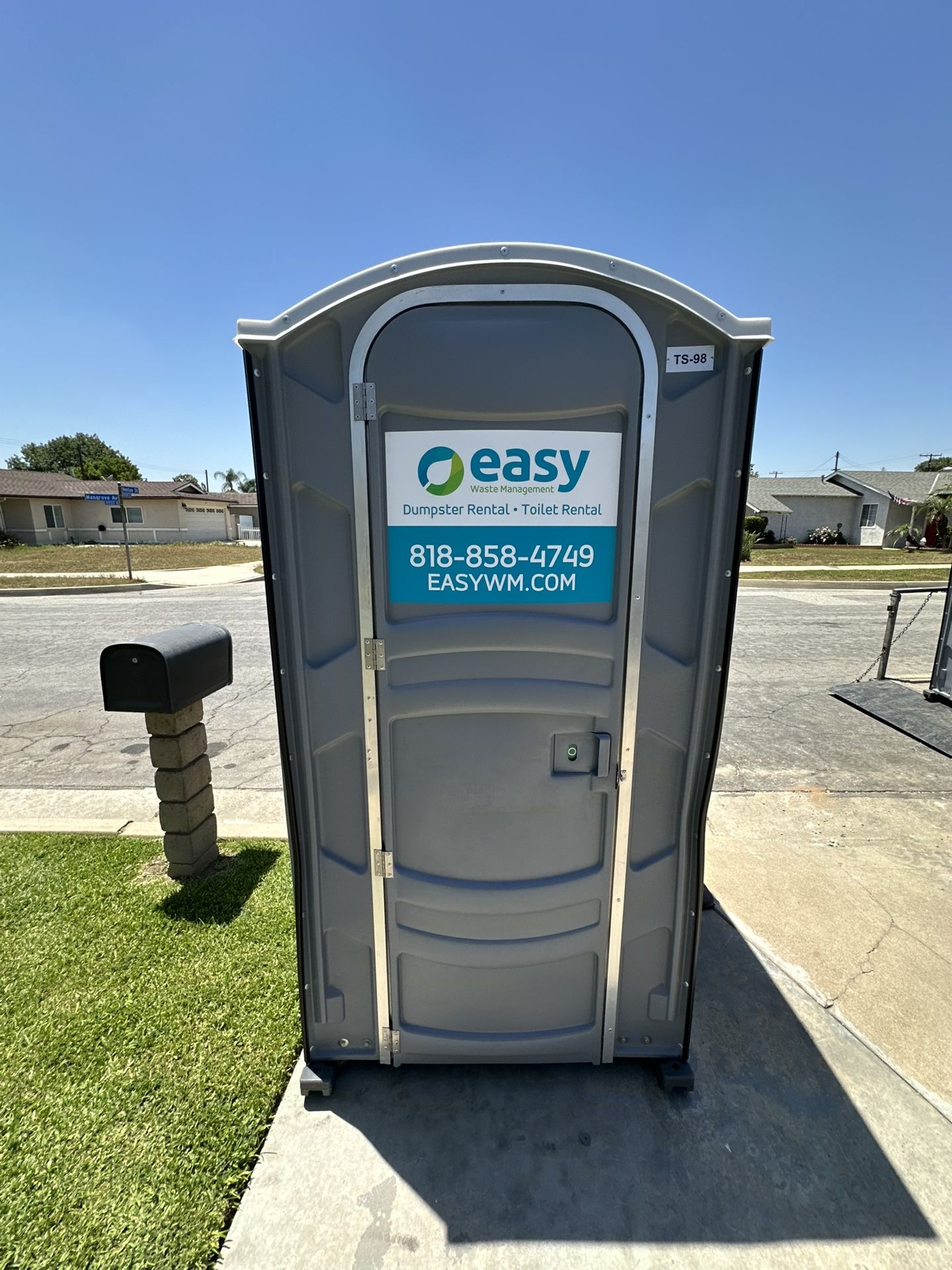 Regular Standard Toilet 