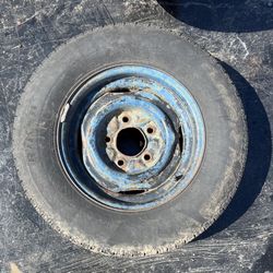2 Tires for trailer 