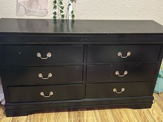 Black 6 draw Dresser