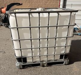 275 gallon bulk tank/tote
