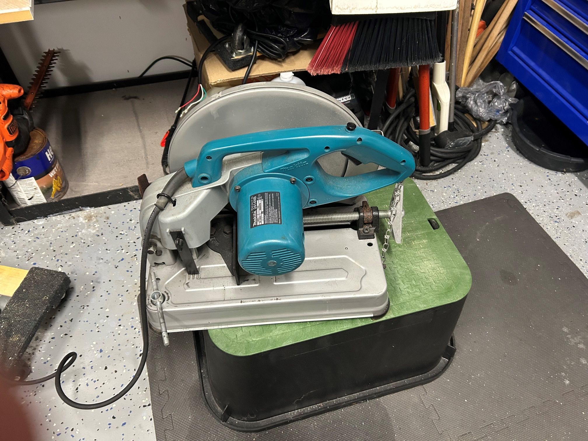 Makita 14 Inch Cutoff Saw