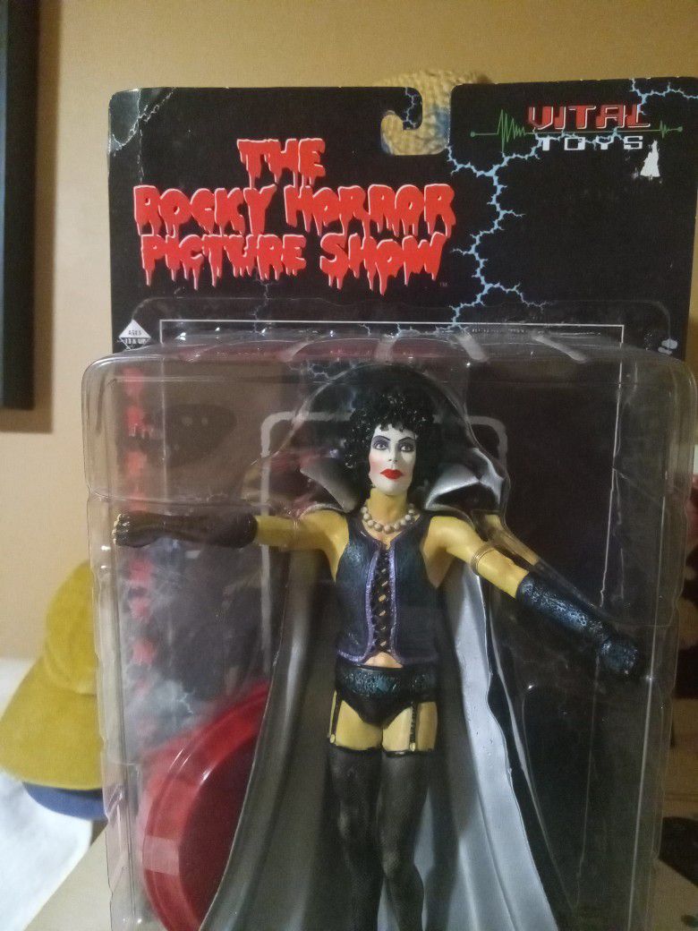 THE Rocky HORROR Picture SHOW,  RARE COLLECTABLE Figure  2000 New CONDITION.  $40.00  FIRM !!          never Opened