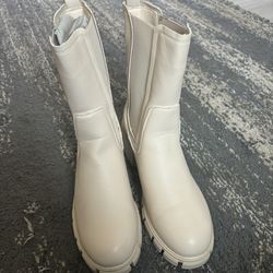 White/Beige Boots