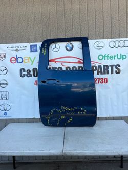 CHEVY SILVERADO GMC SIERRA QUAD CAB (2014 2015 2016 2017 2018) Rear door shell right passenger side USED