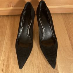 Women's BCBG suede pumps. Size 9.5 