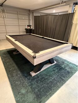 Pool table