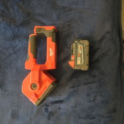 Milwaukee M18 1250 Lumen Search Light With 3.0 Ah Battery 