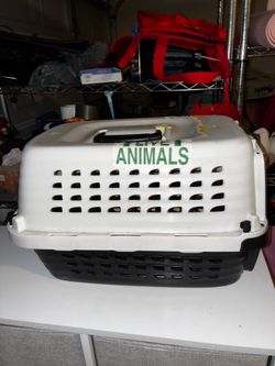 Pet carrier small dog or cat under 15 LB