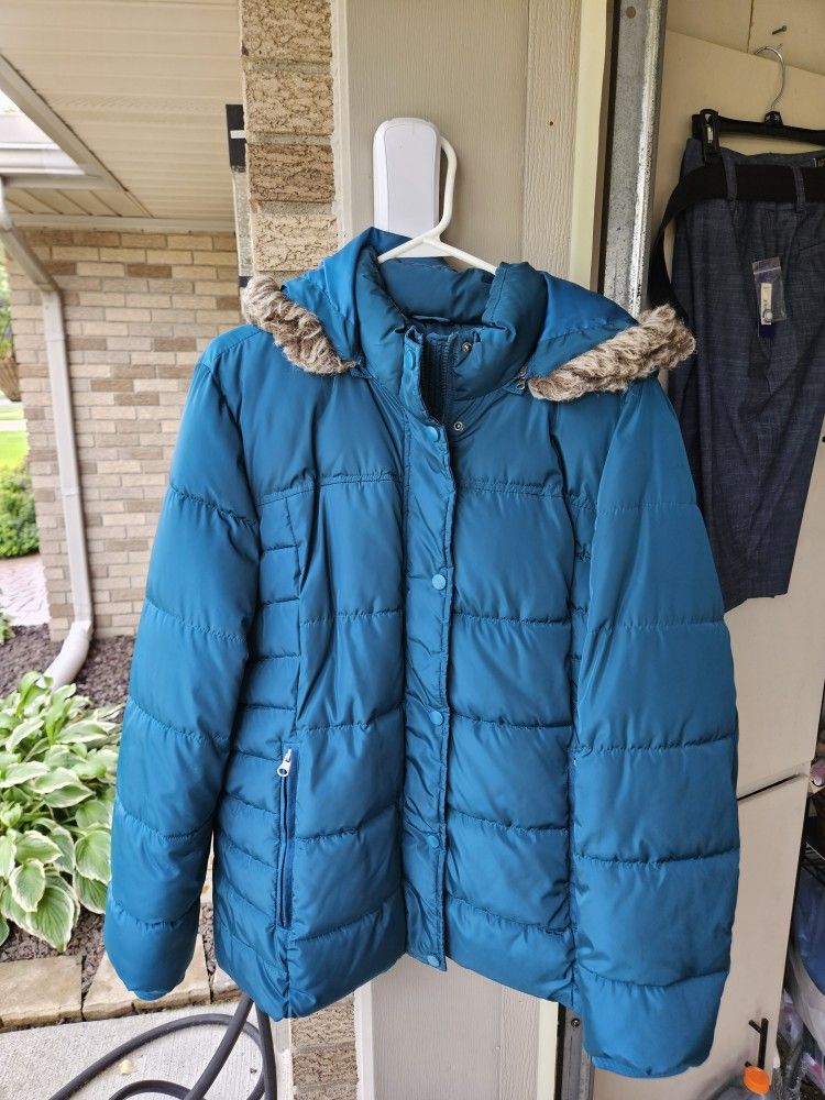 Ladies Quilted Winter Parka. Size XL