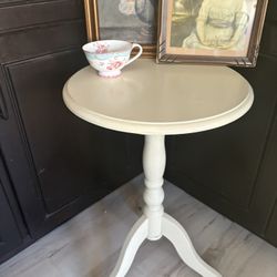Cute end table