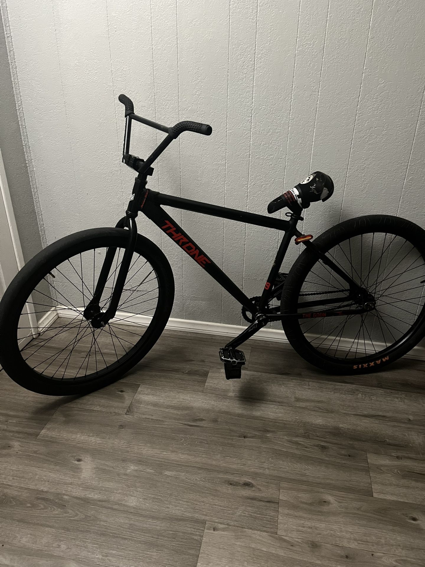 Throne 29inch Give Me Offers