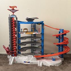 Hot Wheels Super Ultimate Garage