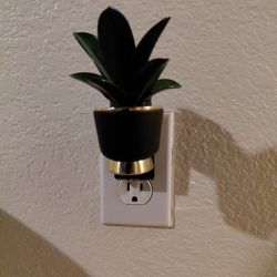Wall Plug-in 