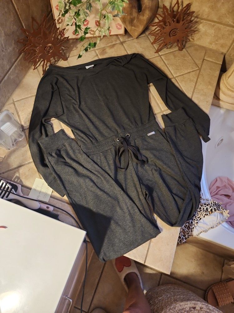 Bombshell Sportswear