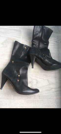 Brand new black leather boots size 6