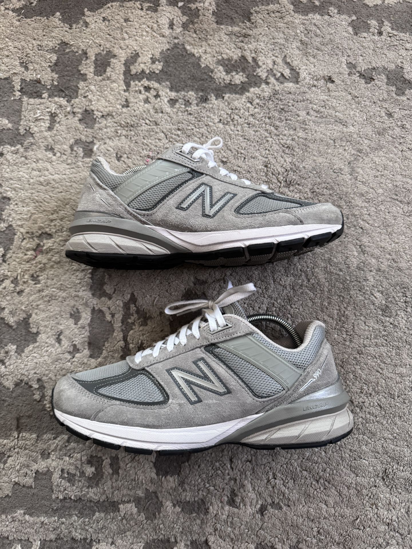 New Balance 990 V5 Size 8 9