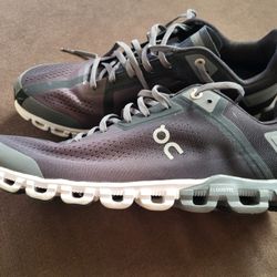 On Cloudflow 3.0 Running Shoe