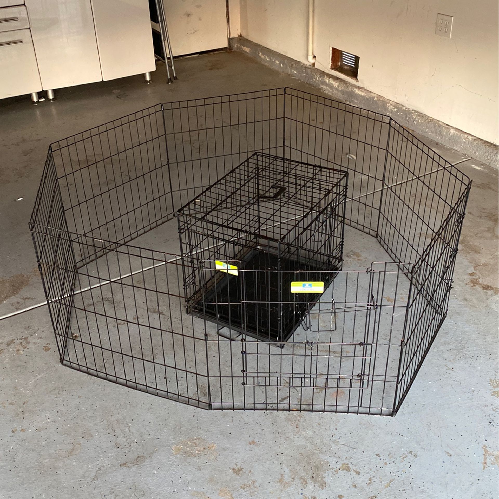 24in Pet Gate And Crate
