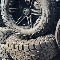 WHEELS VROCK 17x9.5 TOYOTA CHEVY 6x5.5