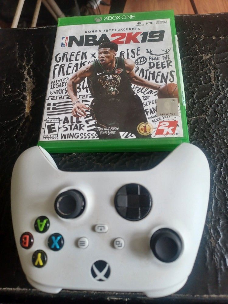 NEW XBOX SERIES X CONTROLLER AND PRE-OWNED NBA GAME $45 FINAL PRICE SAME DAY SHIPPING