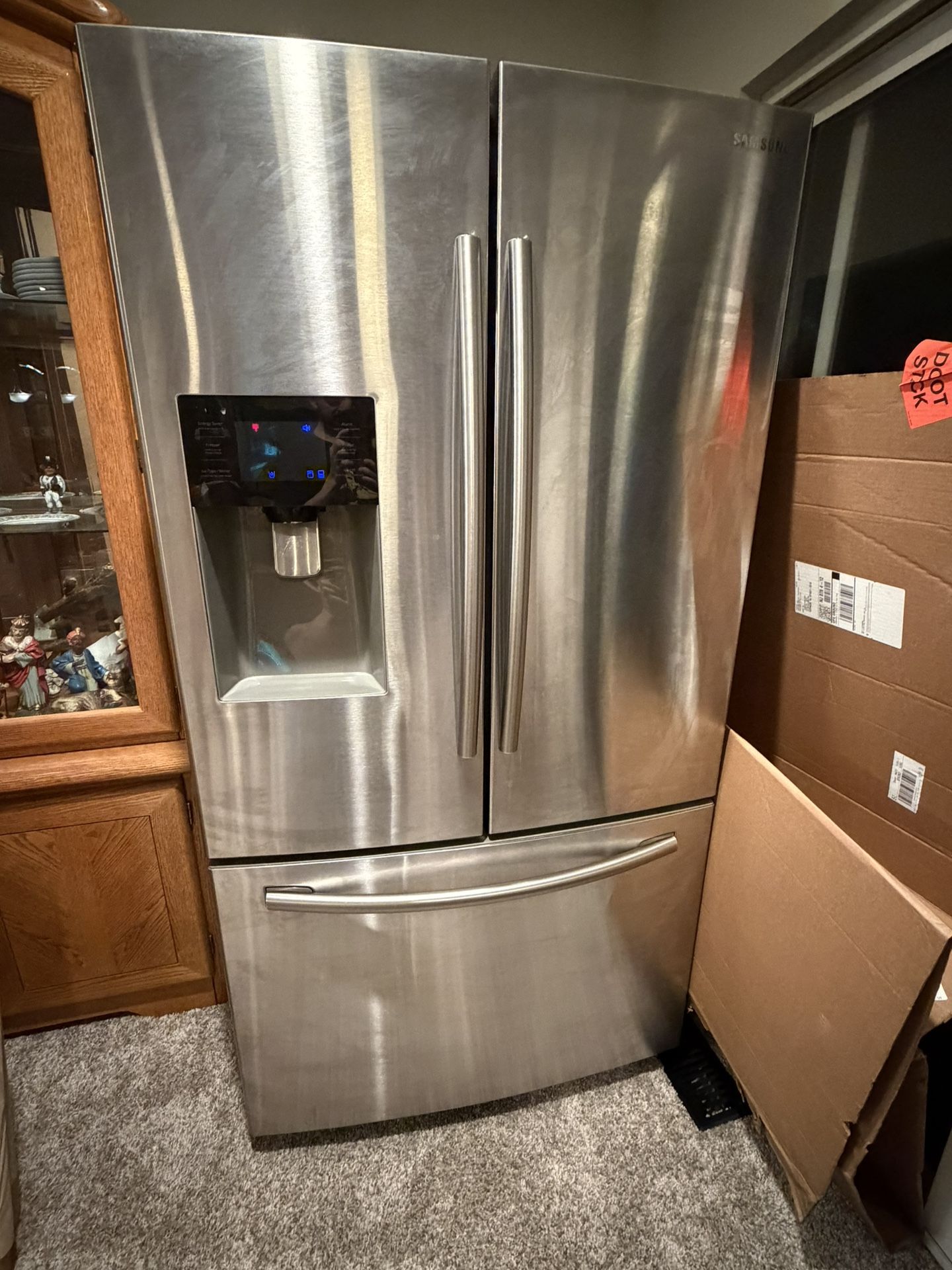 Like New Samsung French Door Fridge | 25.6 cu. ft., Water/Ice Dispenser | hRF263TEAESR
