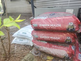 4 Bags RUBBER Mulch, 2 TOP SOIL BRAND NEW
