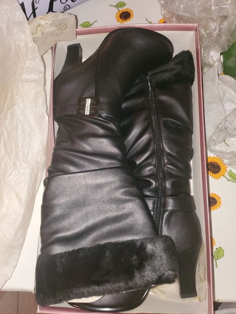 Black fur heel boot size 8.5