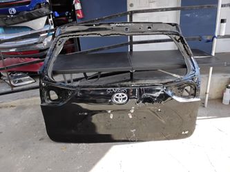 Toyota sienna 2012-2020 tailgate oem