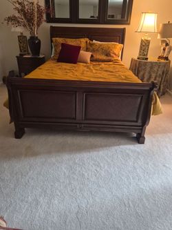 Wooden Bed Frame with Mattress