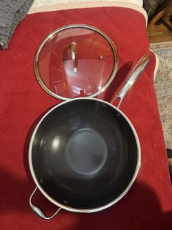 Hexclad. New. 12 Inch Wok With Lid
