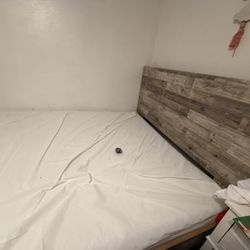 queen bed with mattress from ashleys