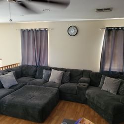 Sectional Family Livingroom