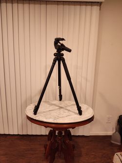 Benro Tripod And Induro Head