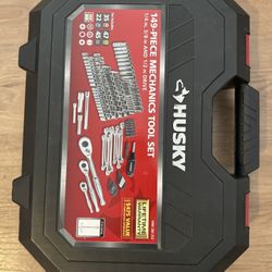 Husky 149-piece Mechanics tools set