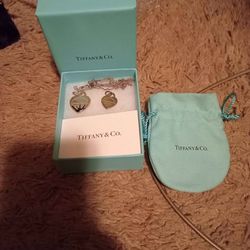 Return To Tiffany And Co Penadants And Chain
