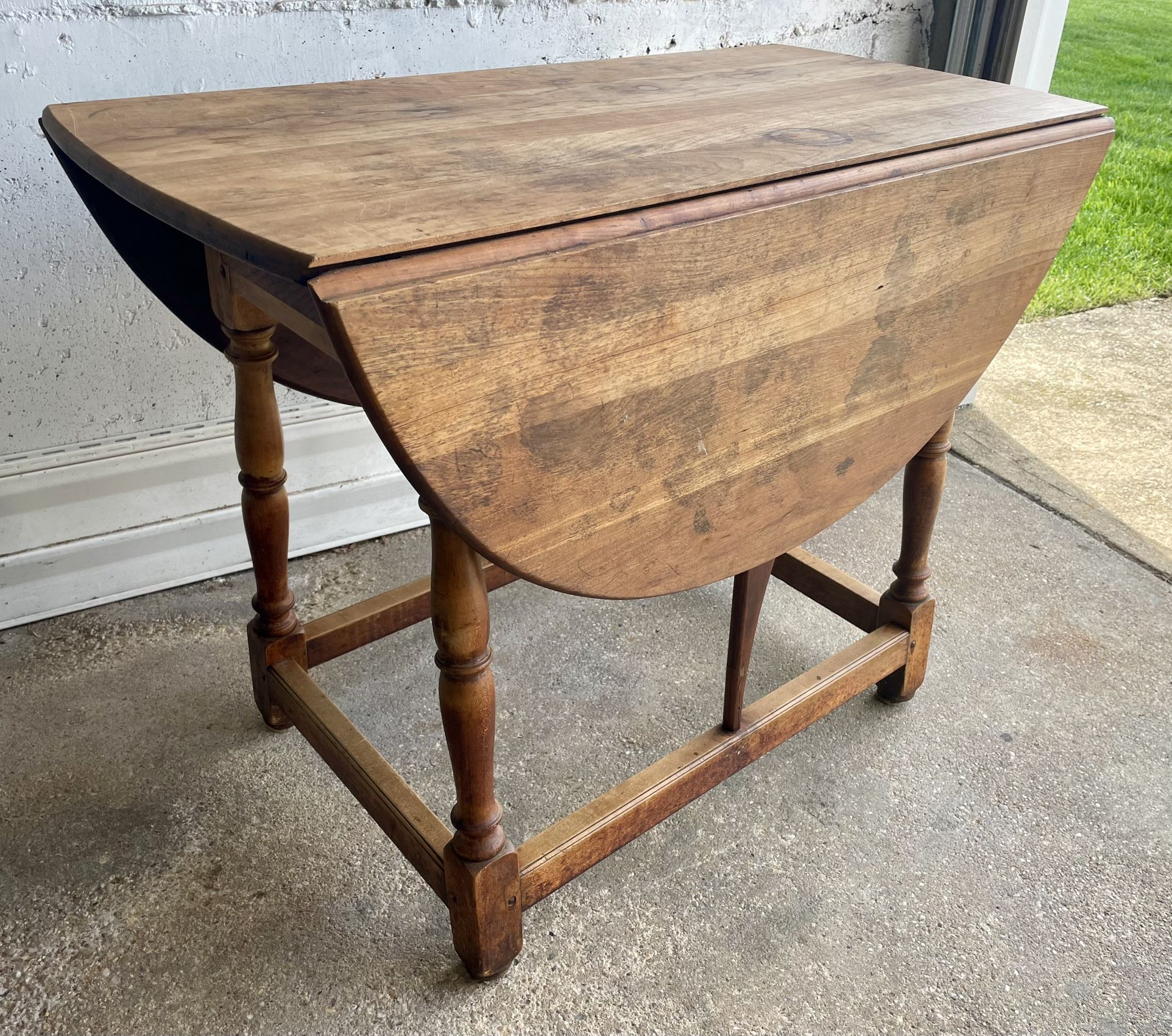 Stickley American Colonial Solid Cherry Drop-Leaf Occasional Table