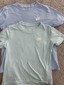 2 Nike shirts