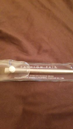 Fashion Fair All Over Eye Shadow Brush