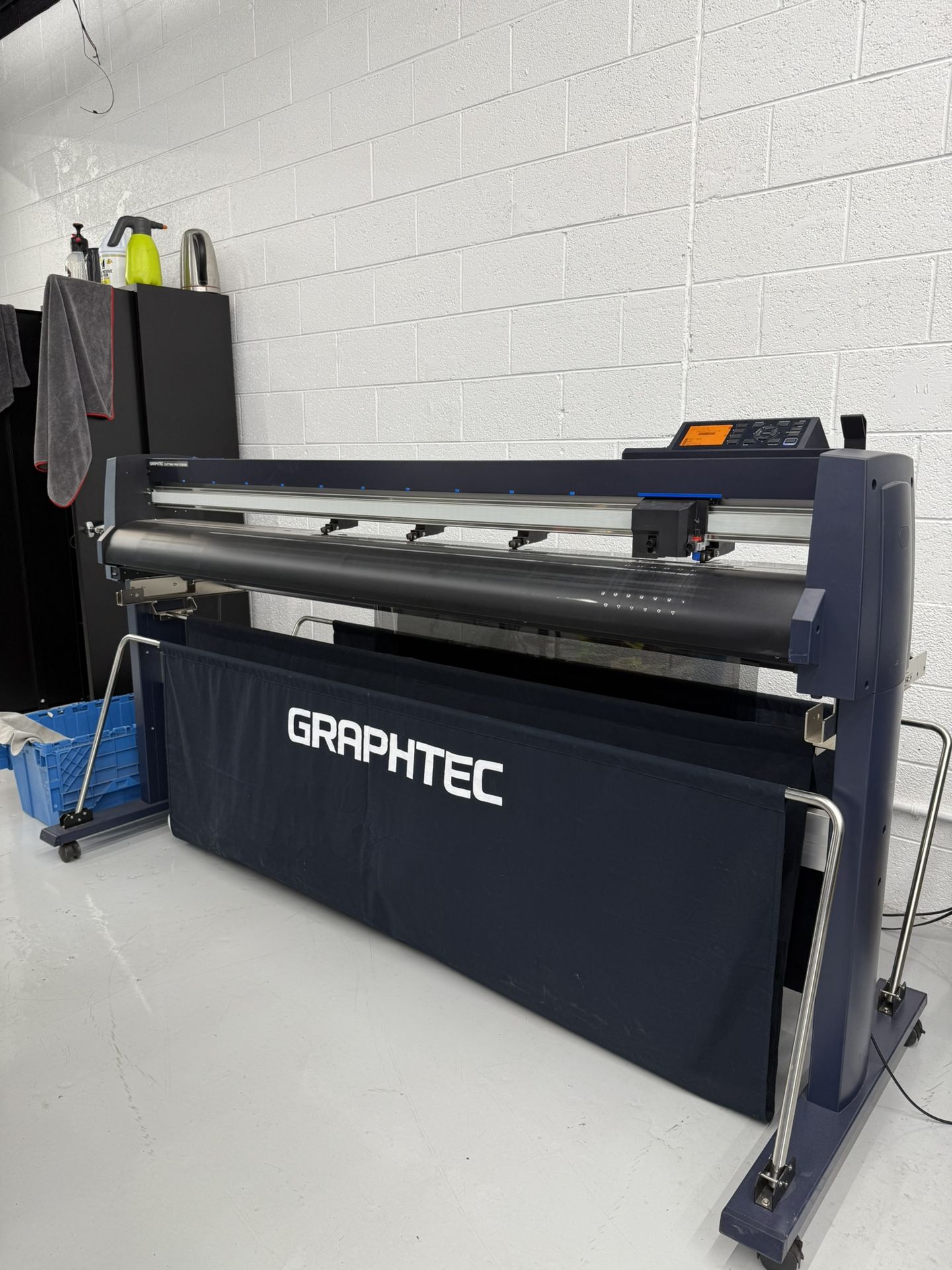 Graphtec Pro FC9000-160 64” Plotter