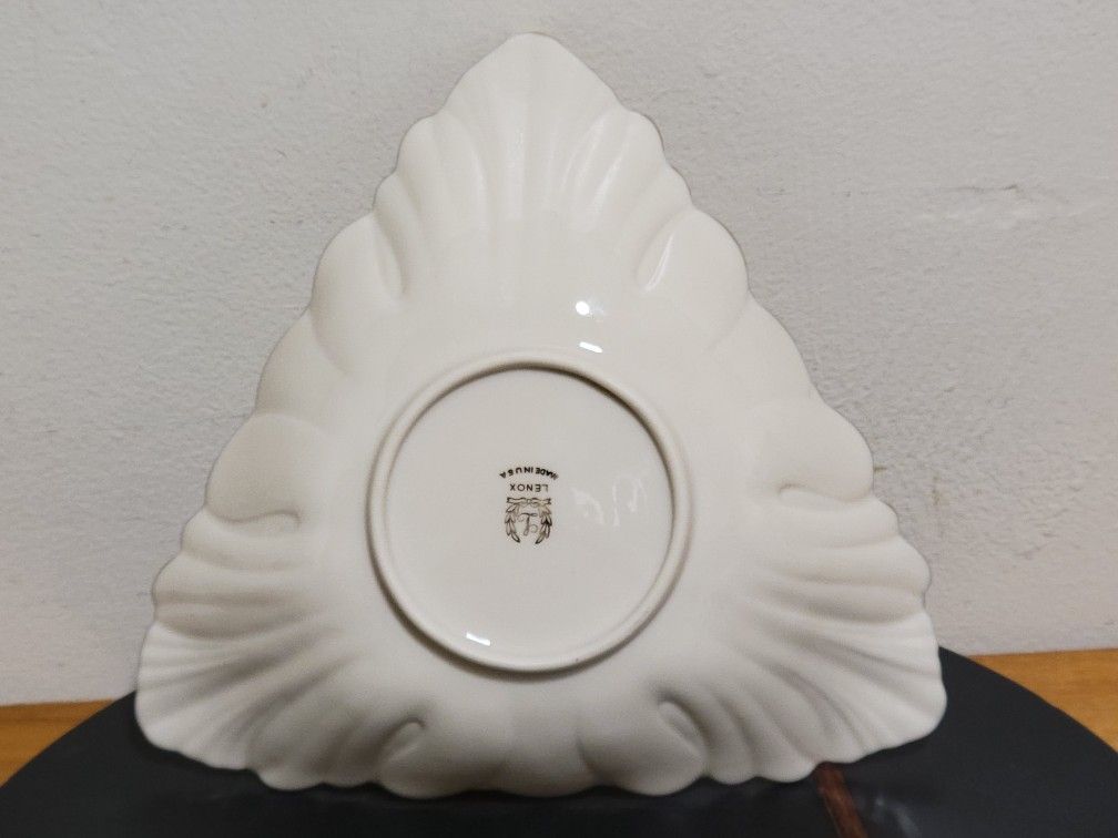 Lenox Triangular Candy Dish Embossed Elegant Gold Rim. 2 deep 7" long. Like New See All Pictures.