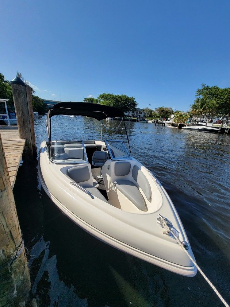 2000 Rinker 180 for Sale in Pompano Beach, FL - OfferUp