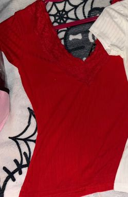 New! Women's Rue21 Red Lace Trim V Neck Top Size XS