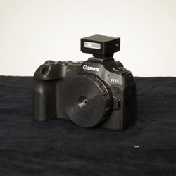 Canon R8 Bundle 