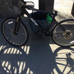Avalanche 2.0 Disk Brakes    Missing Seat,  Right Gear Needs Replacement 