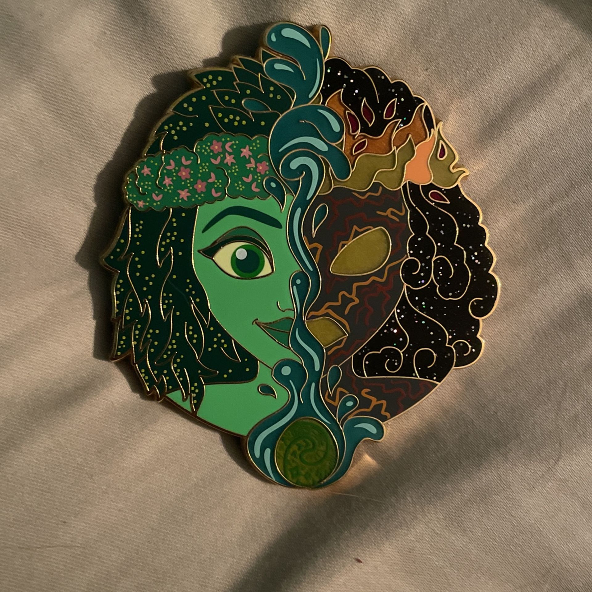 Rare Disney Fantasy Fan Pin