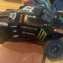 ALOT OF RC PLANES BUGGIES 