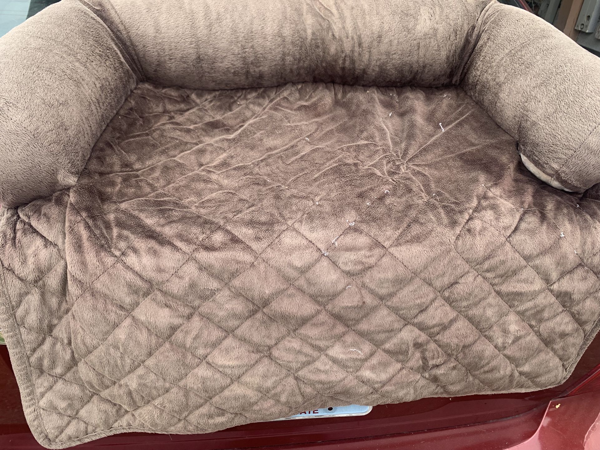Pet Bed Great For Car Or Sofa Sleepers. 