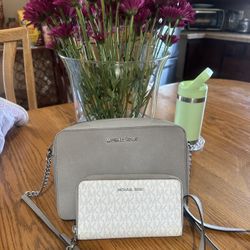 Michael Kors Purse And Wallet 