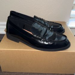 Black Loafers 