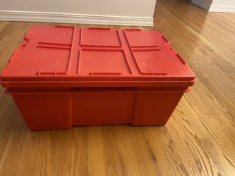 Plastic Attached Lid Shipping- Red 